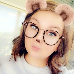 Meet your Posher, Whitney